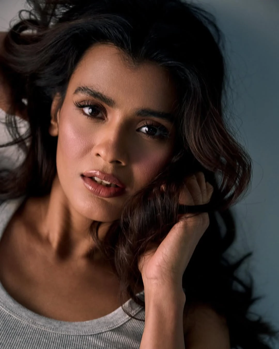 Hebah Patel Sizzling Photos