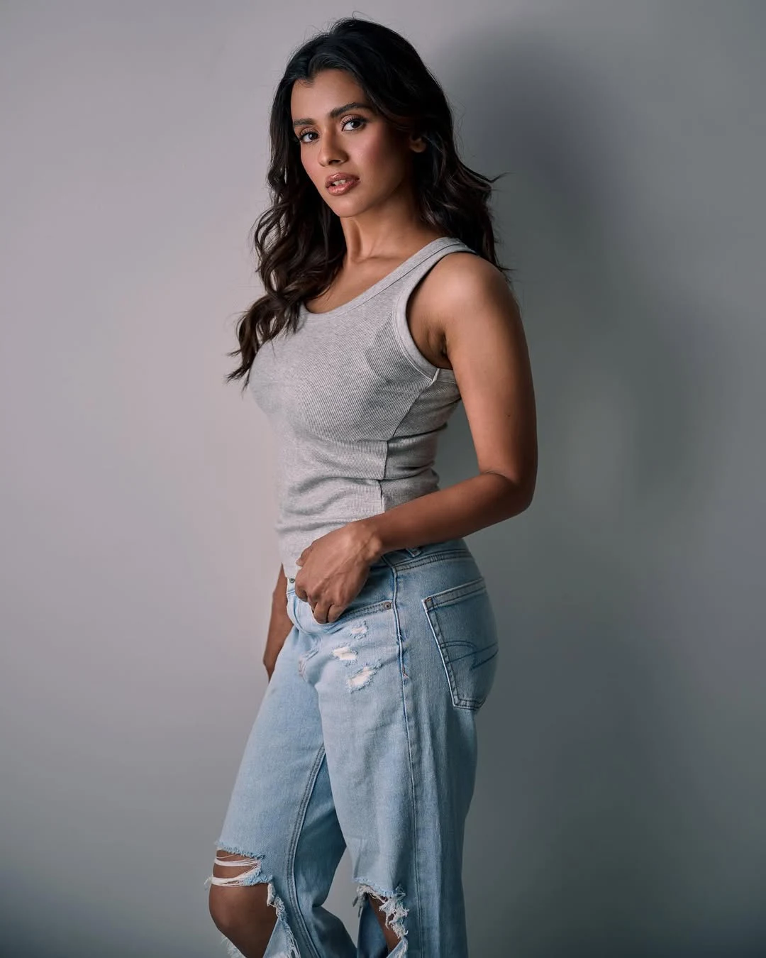 Hebah Patel Sizzling Photos