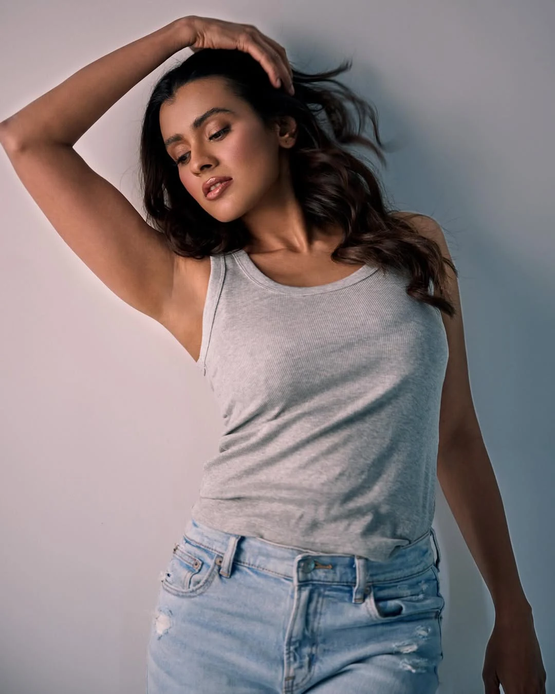 Hebah Patel Sizzling Photos