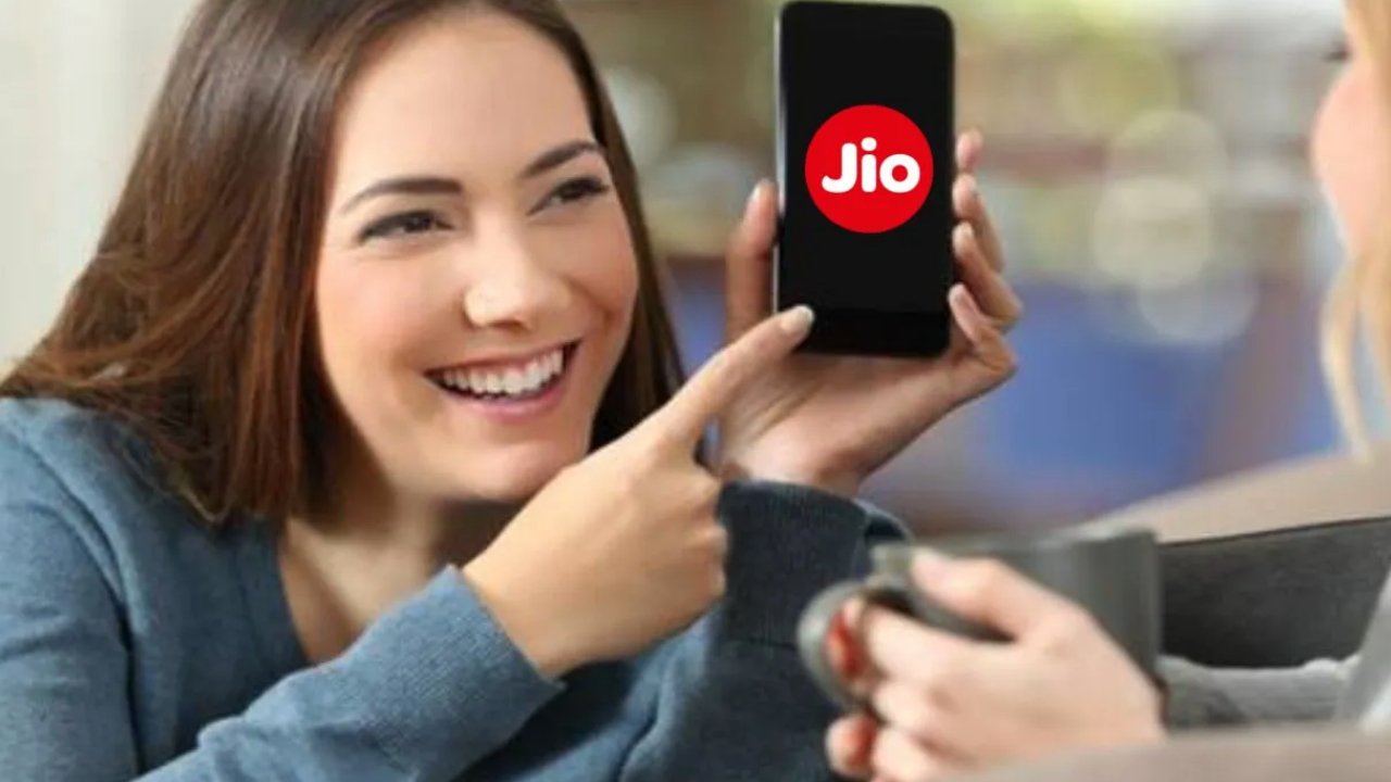 Jio OTT Broadband Plan : జియో యూజర్లకు పండగే.. అత్యంత సరసమైన OTT బ్రాడ్బ్యాండ్ ప్లాన్లు.. ఫ్రీ యాప్స్ ఫుల్ లిస్ట్ మీకోసం..! Jio OTT Broadband Plan : జియో యూజర్లకు పండగే.. అత్యంత సరసమైన OTT బ్రాడ్బ్యాండ్ ప్లాన్లు.. ఫ్రీ యాప్స్ ఫుల్ లిస్ట్ మీకోసం..!