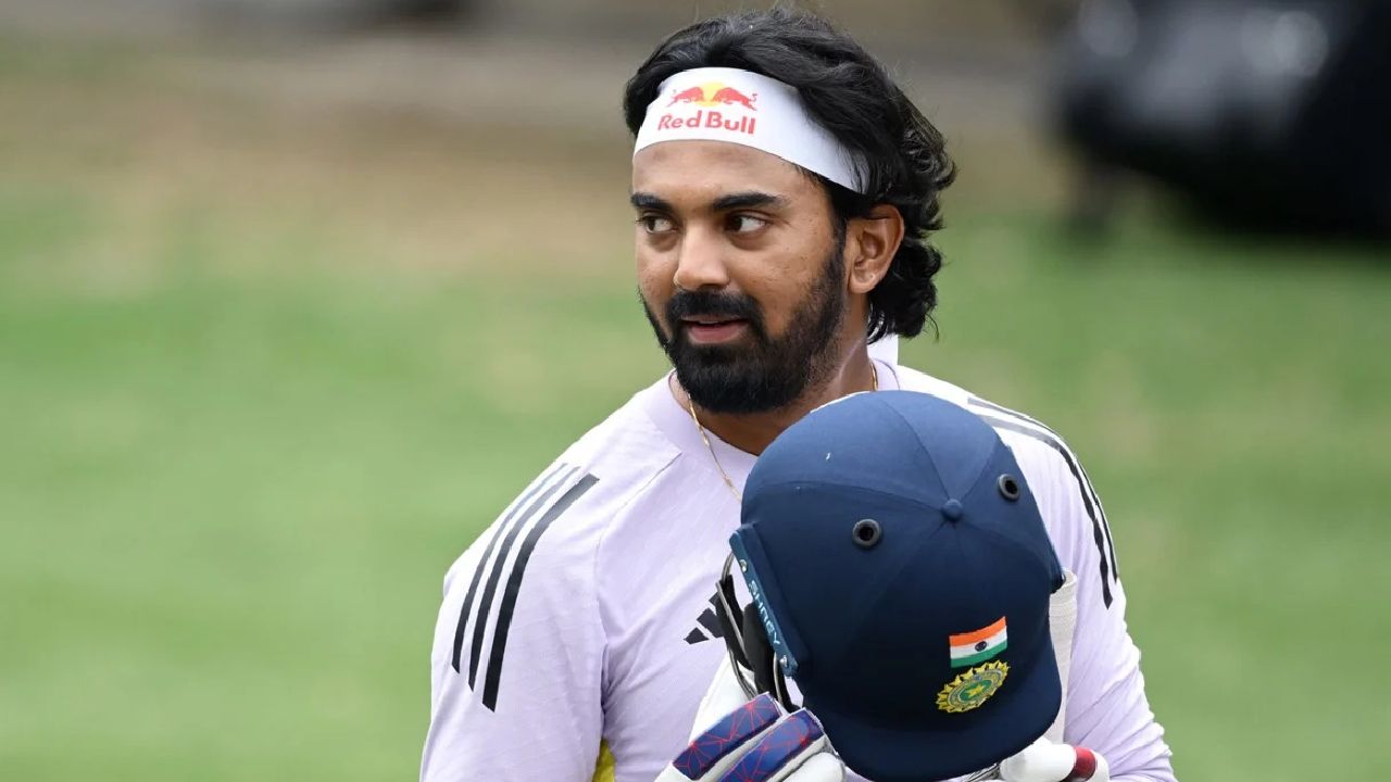 KL Rahul : సెహ్వాగ్, ధోని, కోహ్లీ, రోహిత్ల వల్ల కాలేదు.. కేఎల్ రాహుల్ నాలుగో టెస్టులో 11 పరుగులు చేస్తే.. KL Rahul : సెహ్వాగ్, ధోని, కోహ్లీ, రోహిత్ల వల్ల కాలేదు.. కేఎల్ రాహుల్ నాలుగో టెస్టులో 11 పరుగులు చేస్తే..