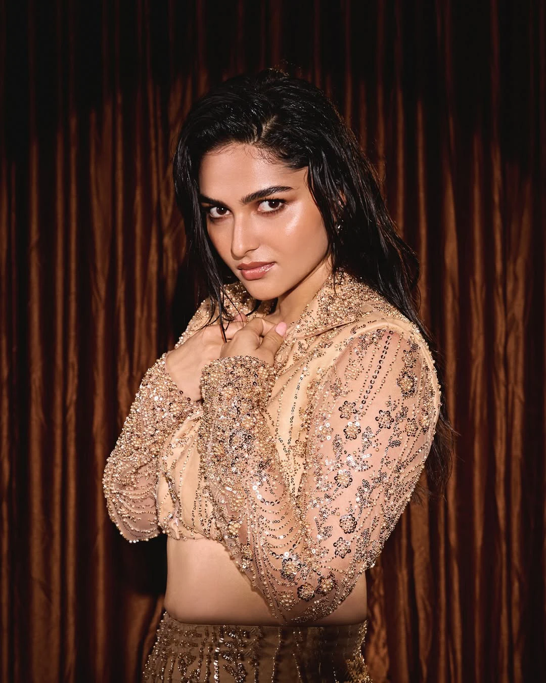 Kayadu Lohar Sizzling Photos