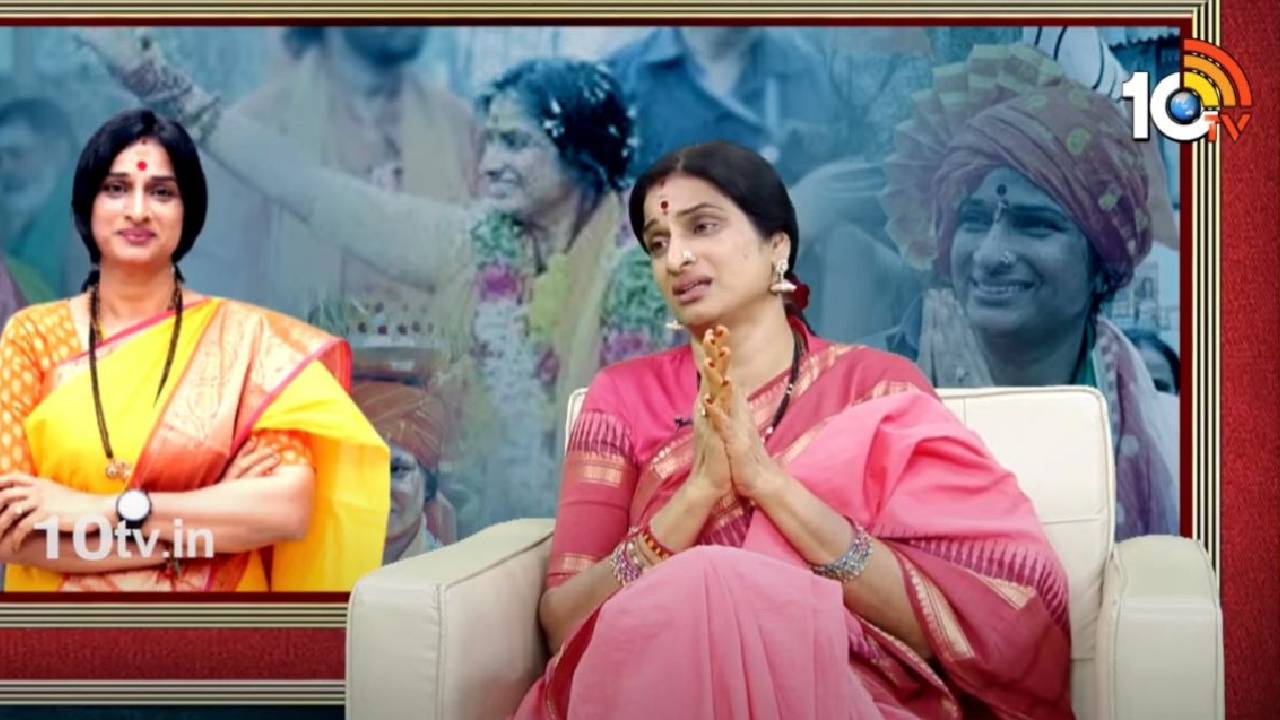 అలాంటి ఫ్యామిలీ నుంచి ఆ మహాతల్లి కవిత వచ్చారు.. దొందు దొందే..: “తీన్మార్ మల్లన్న వర్సెస్ కవిత”పై మాధవీలత హాట్ కామెంట్స్ అలాంటి ఫ్యామిలీ నుంచి ఆ మహాతల్లి కవిత వచ్చారు.. దొందు దొందే..: “తీన్మార్ మల్లన్న వర్సెస్ కవిత”పై మాధవీలత హాట్ కామెంట్స్