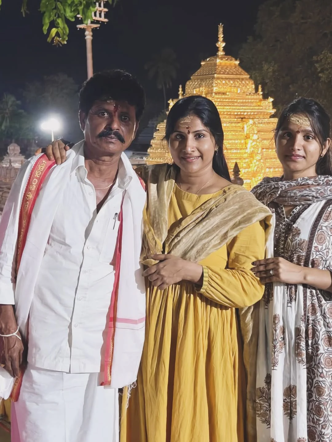 Singer Mangli Went to Srisailam with Family