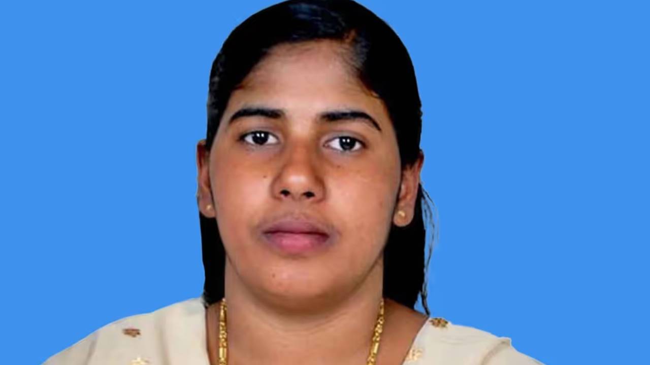 కేరళ నర్సు నిమిష ప్రియకు భారీ ఊరట.. ఉరిశిక్షను వాయిదా వేసిన యెమెన్ ప్రభుత్వం కేరళ నర్సు నిమిష ప్రియకు భారీ ఊరట.. ఉరిశిక్షను వాయిదా వేసిన యెమెన్ ప్రభుత్వం