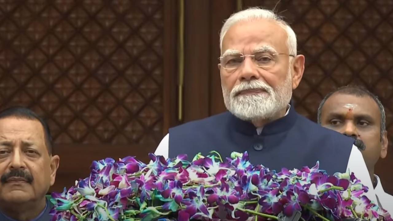 PM Modi: భారత బలగాల ప్రతాపాన్ని ప్రపంచం చూసింది.. పార్లమెంట్ సమావేశాల వేళ ప్రతిపక్షాలకు ప్రధాని మోదీ కీలక సూచన PM Modi: భారత బలగాల ప్రతాపాన్ని ప్రపంచం చూసింది.. పార్లమెంట్ సమావేశాల వేళ ప్రతిపక్షాలకు ప్రధాని మోదీ కీలక సూచన