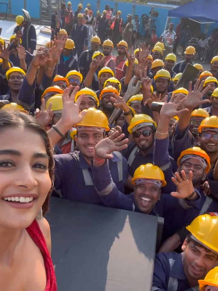 Pooja Hegde Monica Song Making Stills