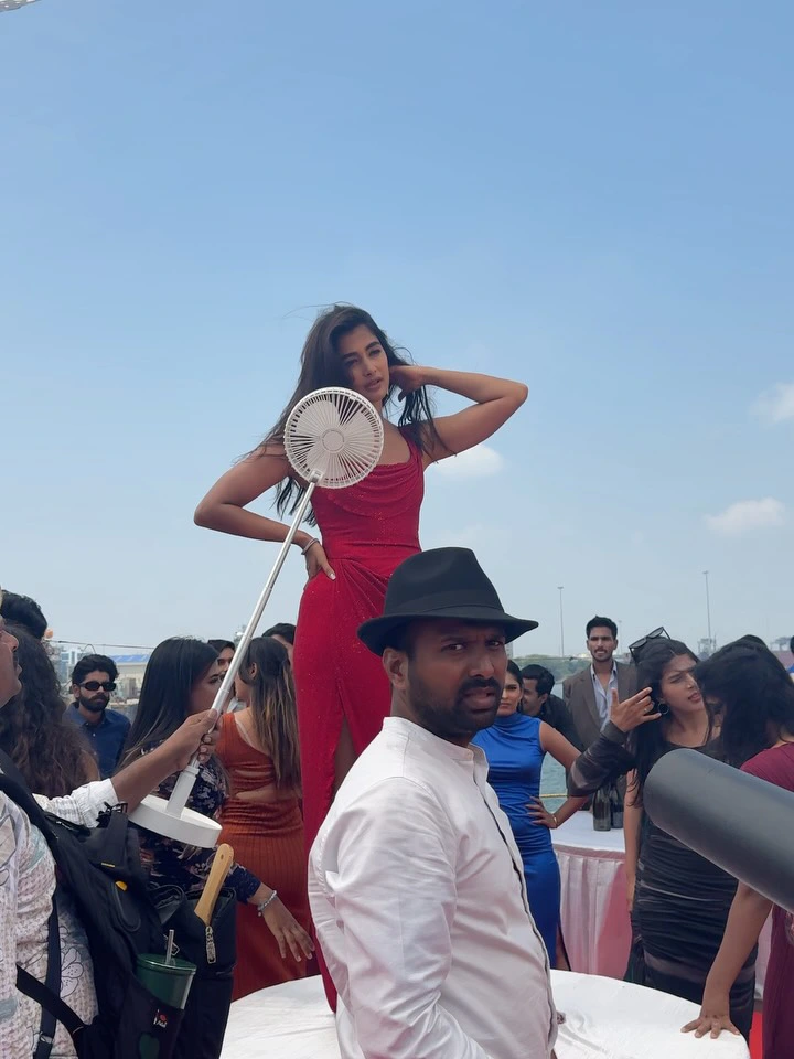 Pooja Hegde Monica Song Making Stills