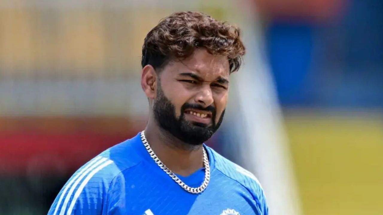 ENG vs IND : ఇంగ్లాండ్తో మూడో టెస్టు.. టీమ్ఇండియా బౌలింగ్ కాంబినేషన్ పై రిషబ్ పంత్ హింట్.. ENG vs IND : ఇంగ్లాండ్తో మూడో టెస్టు.. టీమ్ఇండియా బౌలింగ్ కాంబినేషన్ పై రిషబ్ పంత్ హింట్..