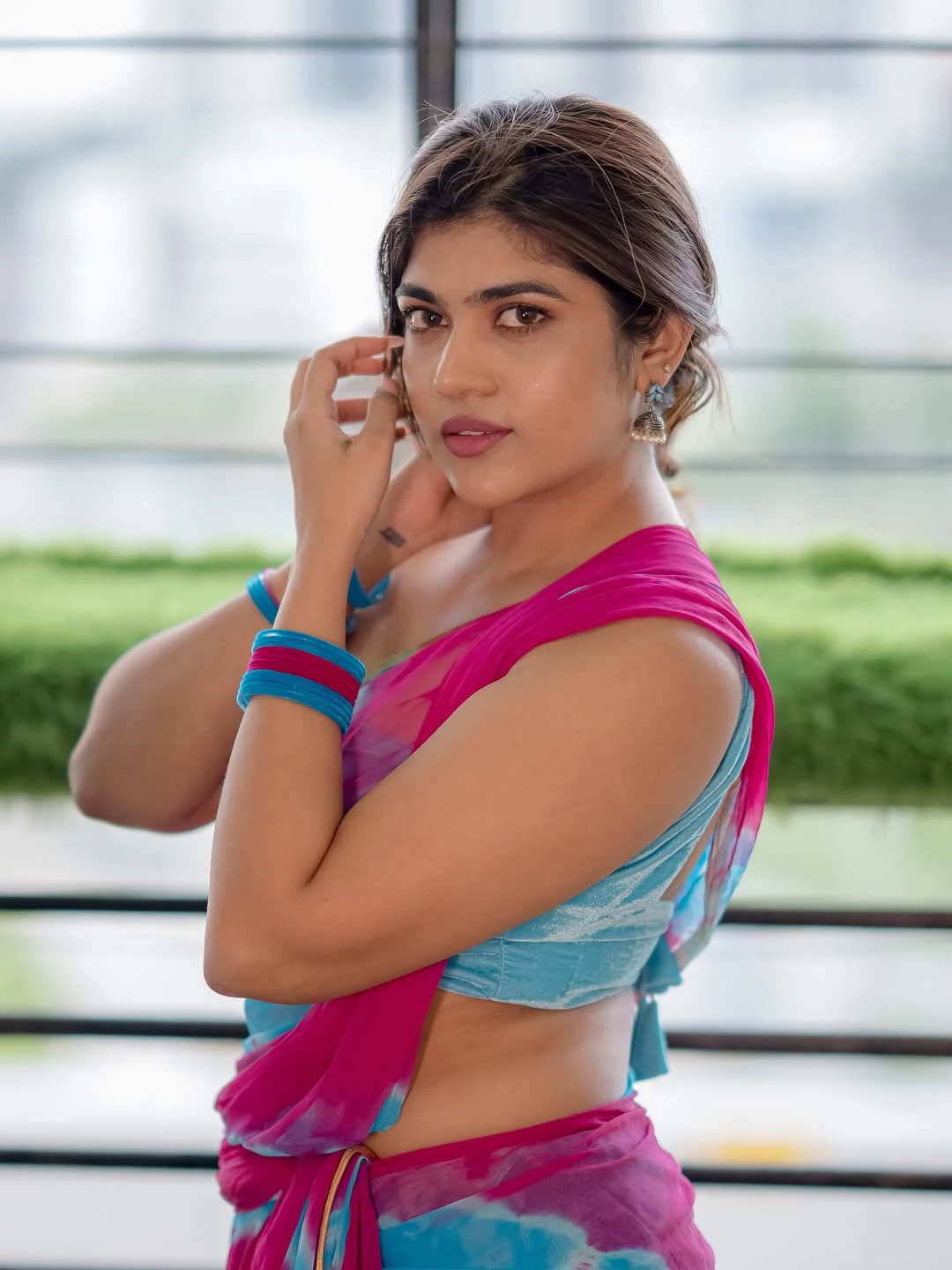 Rithu Chowdary Stunning Looks in Saree