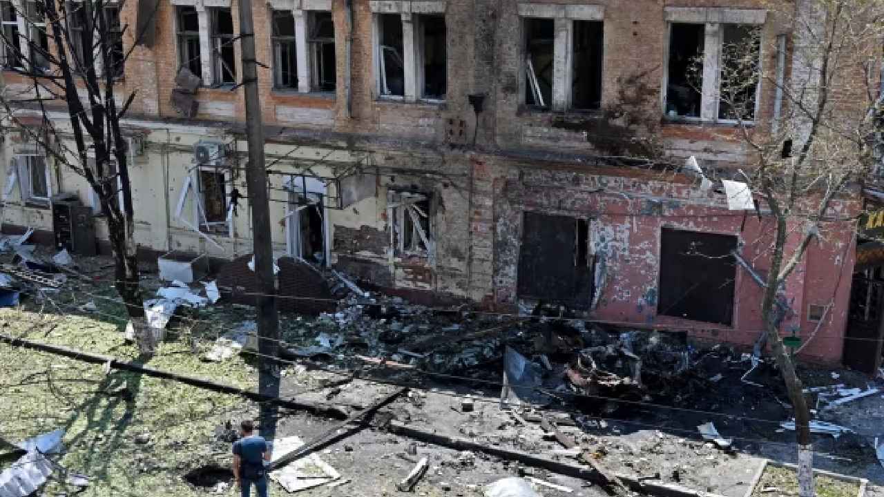 Russia Ukraine War: 600 డ్రోన్లు, 26 మిస్సైళ్లు.. యుక్రెయిన్ పై రష్యా భీకర దాడులు.. రాత్రి పూట పెను విధ్వంసం.. Russia Ukraine War: 600 డ్రోన్లు, 26 మిస్సైళ్లు.. యుక్రెయిన్ పై రష్యా భీకర దాడులు.. రాత్రి పూట పెను విధ్వంసం..