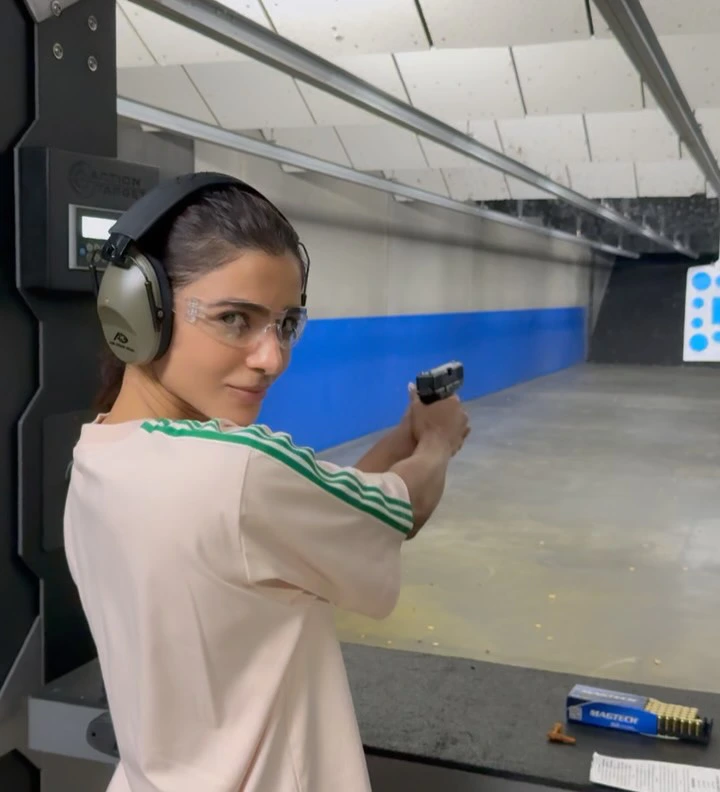 Samantha Enjoying America Vacation