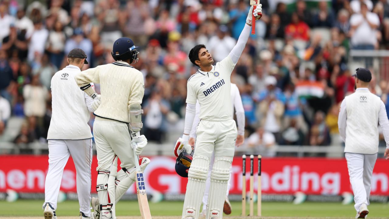 Shubman Gill : నాలుగో టెస్టులో శుభ్మన్ గిల్ శతకం.. కెప్టెన్గా డాన్ బ్రాడ్మాన్, సునీల్ గవాస్కర్ ల ఎలైట్ జాబితాలో చోటు.. Shubman Gill : నాలుగో టెస్టులో శుభ్మన్ గిల్ శతకం.. కెప్టెన్గా డాన్ బ్రాడ్మాన్, సునీల్ గవాస్కర్ ల ఎలైట్ జాబితాలో చోటు..