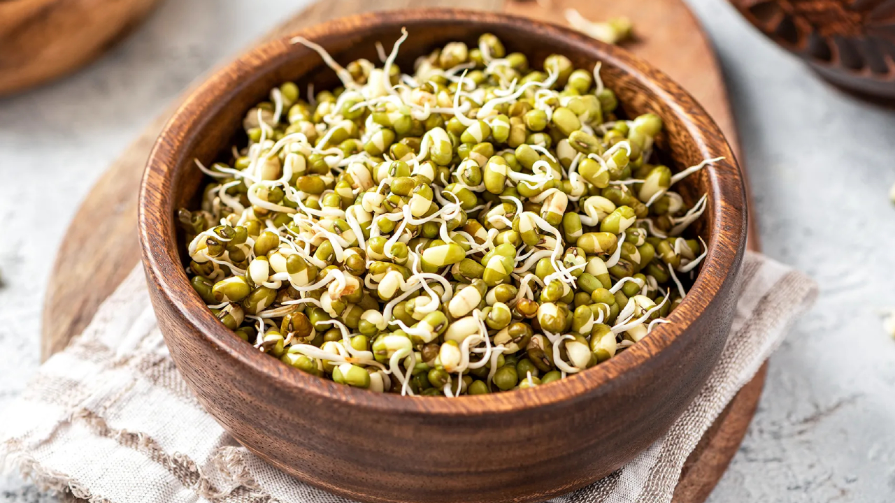 Boiled Sprouts Benefits: వర్షాకాలంలో పచ్చివి వద్దు.. చక్కగా ఇలా చేసుకోండి.. రుచికి రుచి ఆరోగ్యం కూడా Boiled Sprouts Benefits: వర్షాకాలంలో పచ్చివి వద్దు.. చక్కగా ఇలా చేసుకోండి.. రుచికి రుచి ఆరోగ్యం కూడా