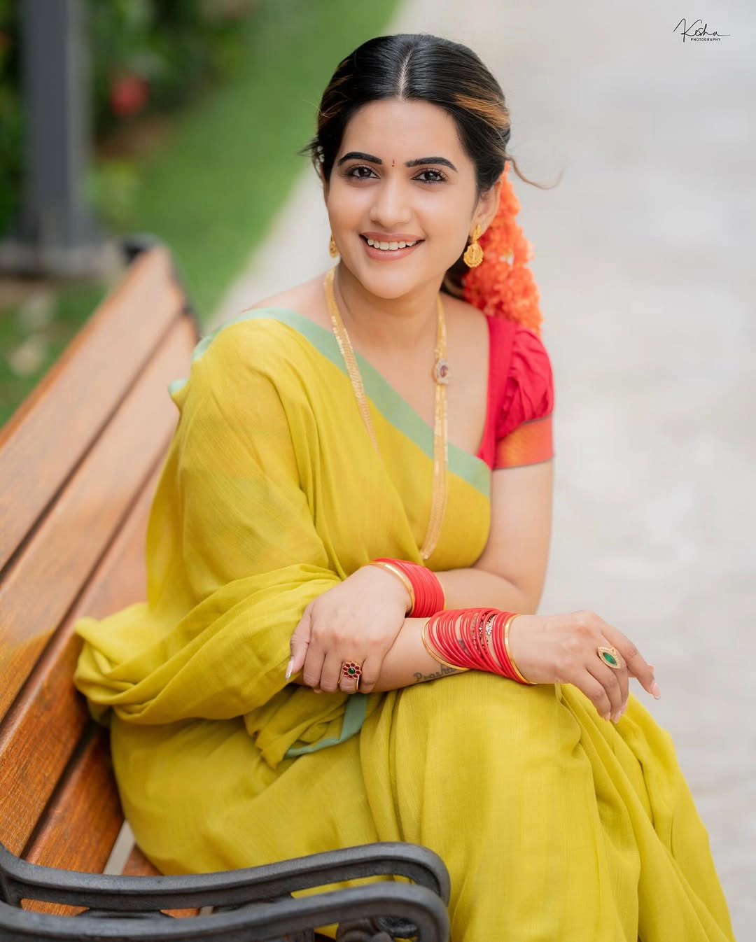 Sravanthi Chokarapu Traditional Looks in Saree