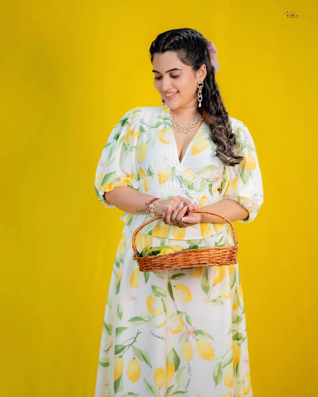 Sravanthi Chokarapu Cute Photos with Lemons