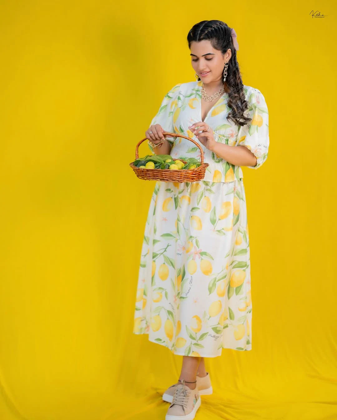 Sravanthi Chokarapu Cute Photos with Lemons