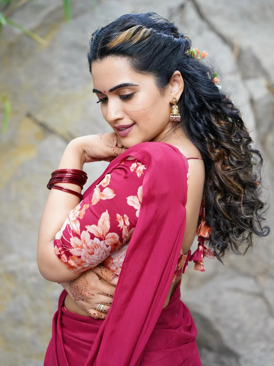 Sravanthi Chokarapu Cute Photos in Half Saree