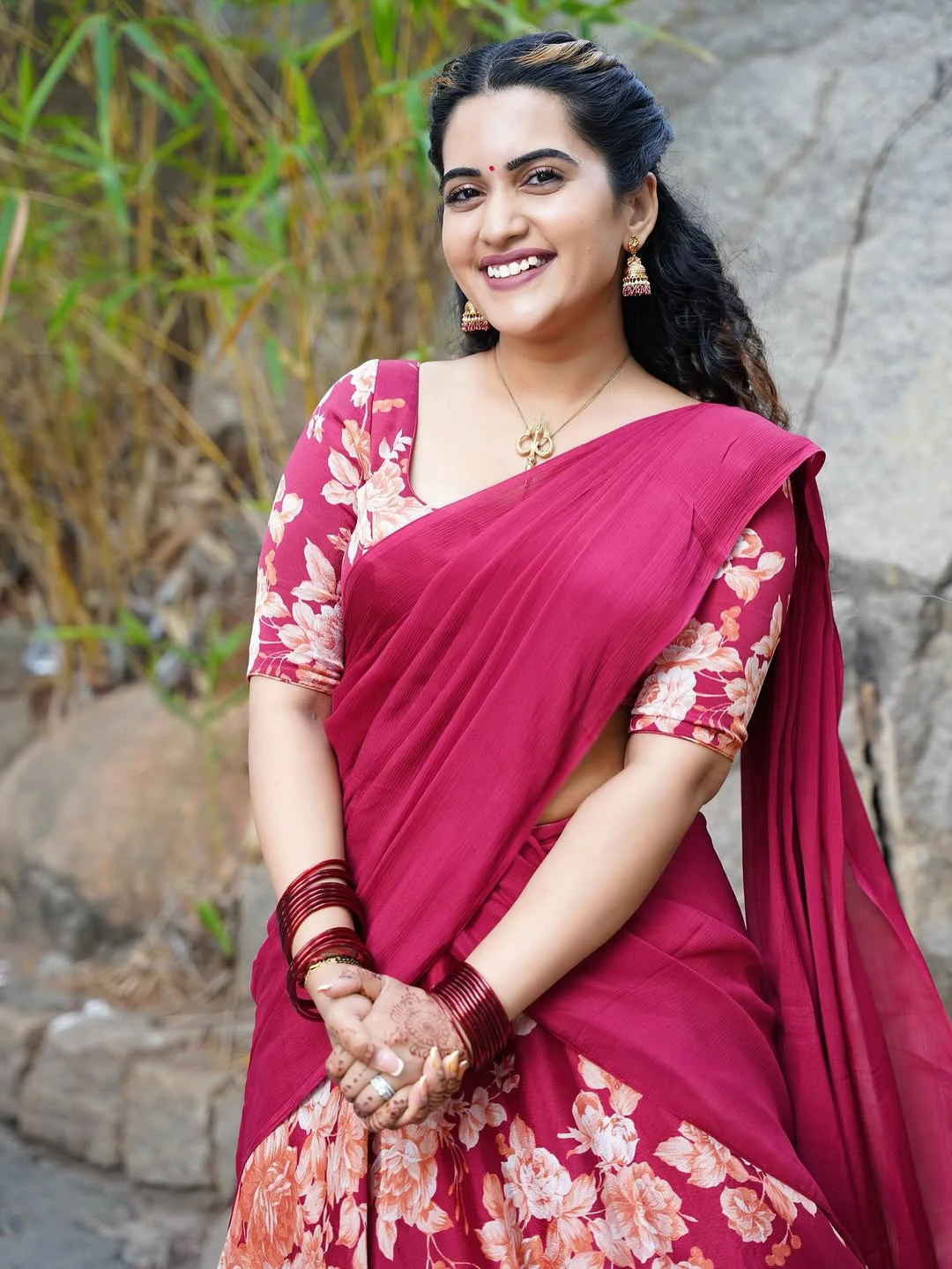 Sravanthi Chokarapu Cute Photos in Half Saree