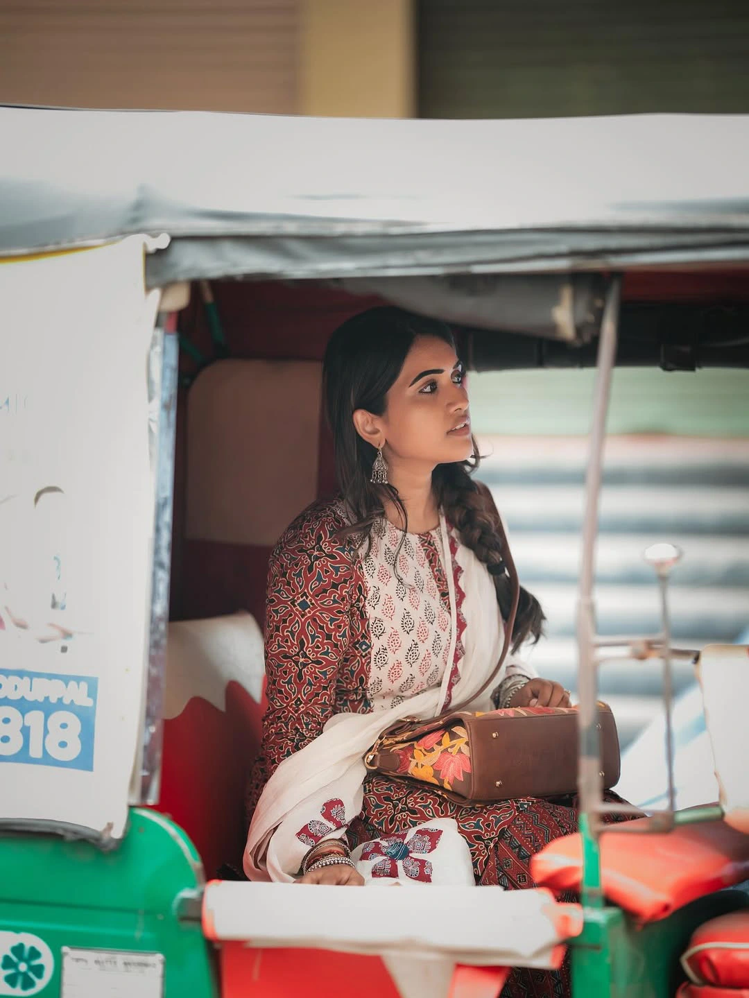 Anchor Sravanthi Chokarapu Simple Looks