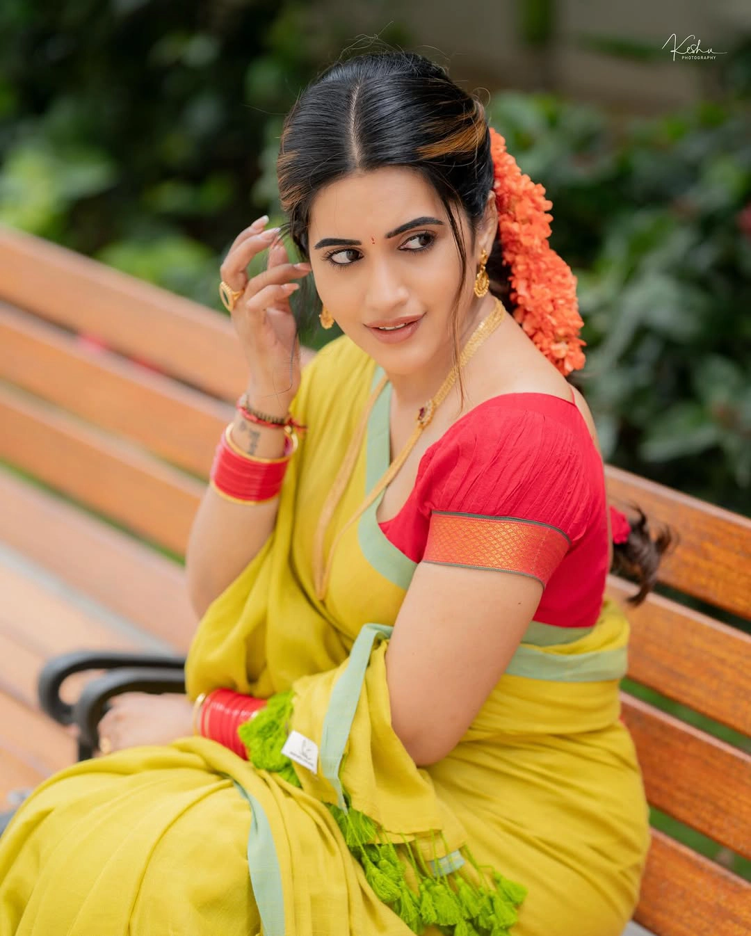 Sravanthi Chokarapu Traditional Looks in Saree