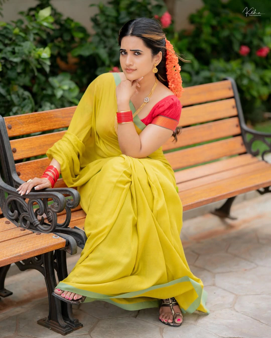 Sravanthi Chokarapu Traditional Looks in Saree