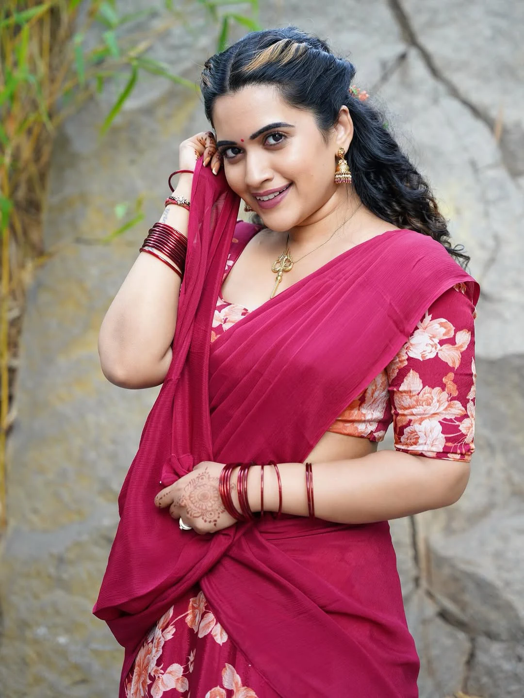 Sravanthi Chokarapu Cute Photos in Half Saree