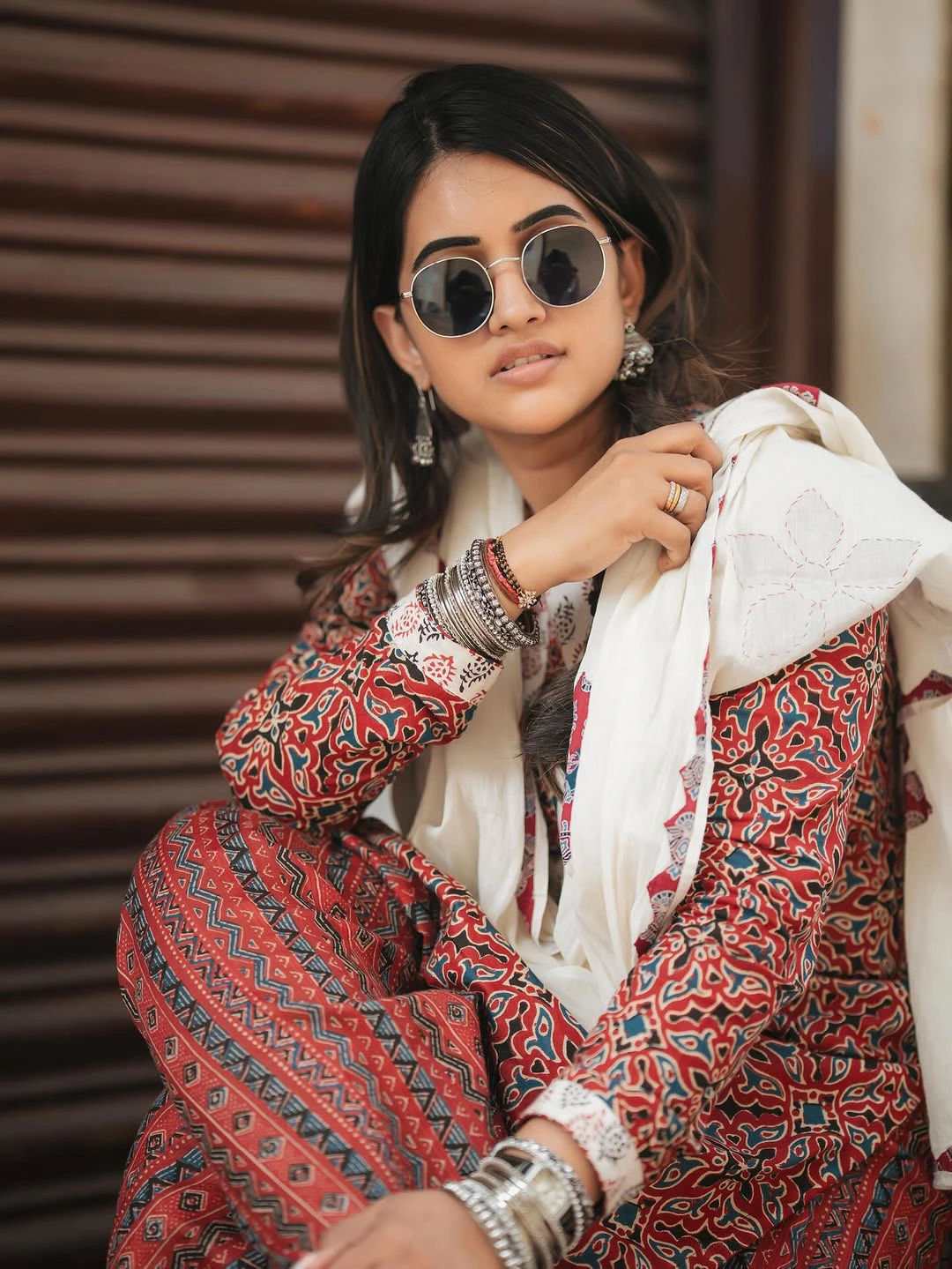 Anchor Sravanthi Chokarapu Simple Looks
