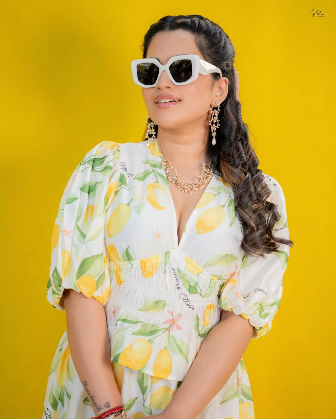 Sravanthi Chokarapu Cute Photos with Lemons