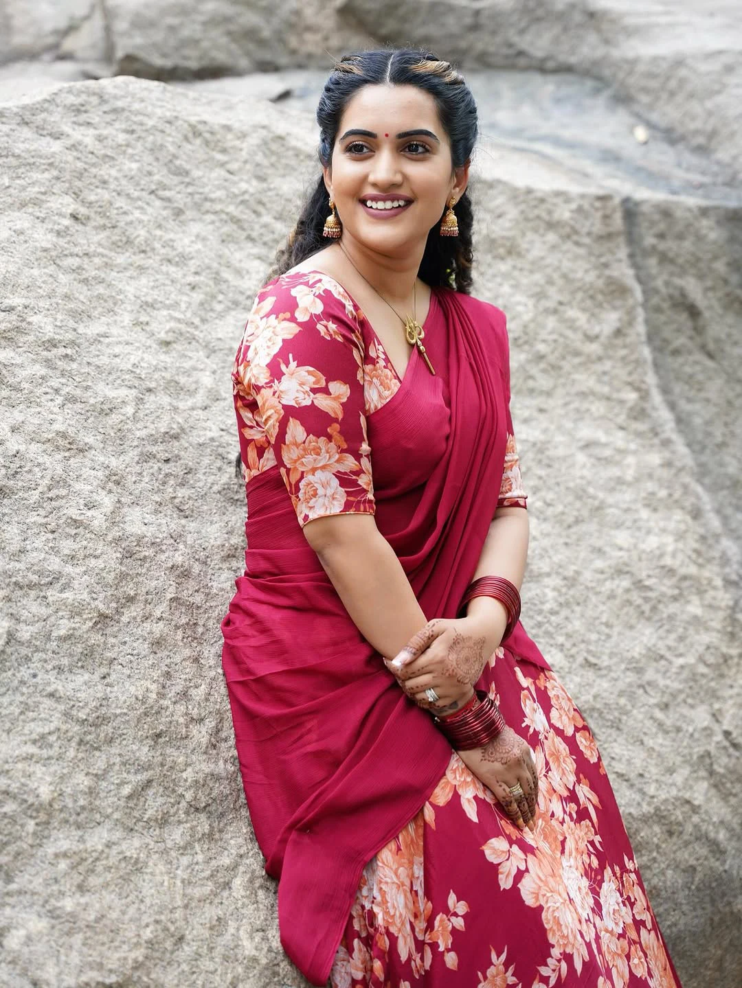 Sravanthi Chokarapu Cute Photos in Half Saree