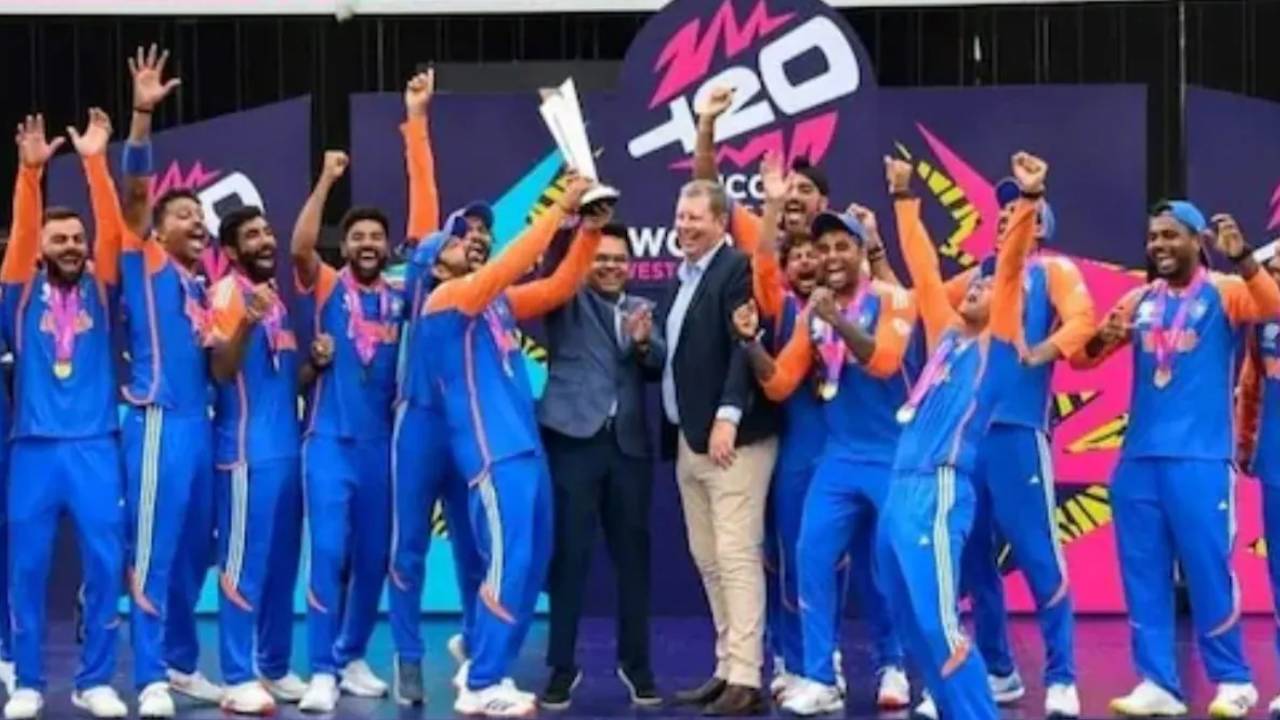ఐసీసీ బిగ్ప్లాన్.. క్రికెట్ అభిమానులకు పండగలాంటి వార్త.. టీ20 ప్రపంచ కప్కు 32 జట్లు..! ఐసీసీ బిగ్ప్లాన్.. క్రికెట్ అభిమానులకు పండగలాంటి వార్త.. టీ20 ప్రపంచ కప్కు 32 జట్లు..!