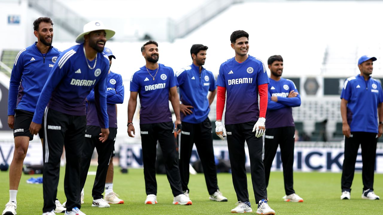 ENG vs IND : ఇంగ్లాండ్తో ఐదో టెస్టు.. అర్ష్దీప్ సింగ్, కరుణ్ నాయర్ ఇన్, బుమ్రా, శార్దూల్ ఔట్.. కుల్దీప్కు నోఛాన్స్..! ENG vs IND : ఇంగ్లాండ్తో ఐదో టెస్టు.. అర్ష్దీప్ సింగ్, కరుణ్ నాయర్ ఇన్, బుమ్రా, శార్దూల్ ఔట్.. కుల్దీప్కు నోఛాన్స్..!
