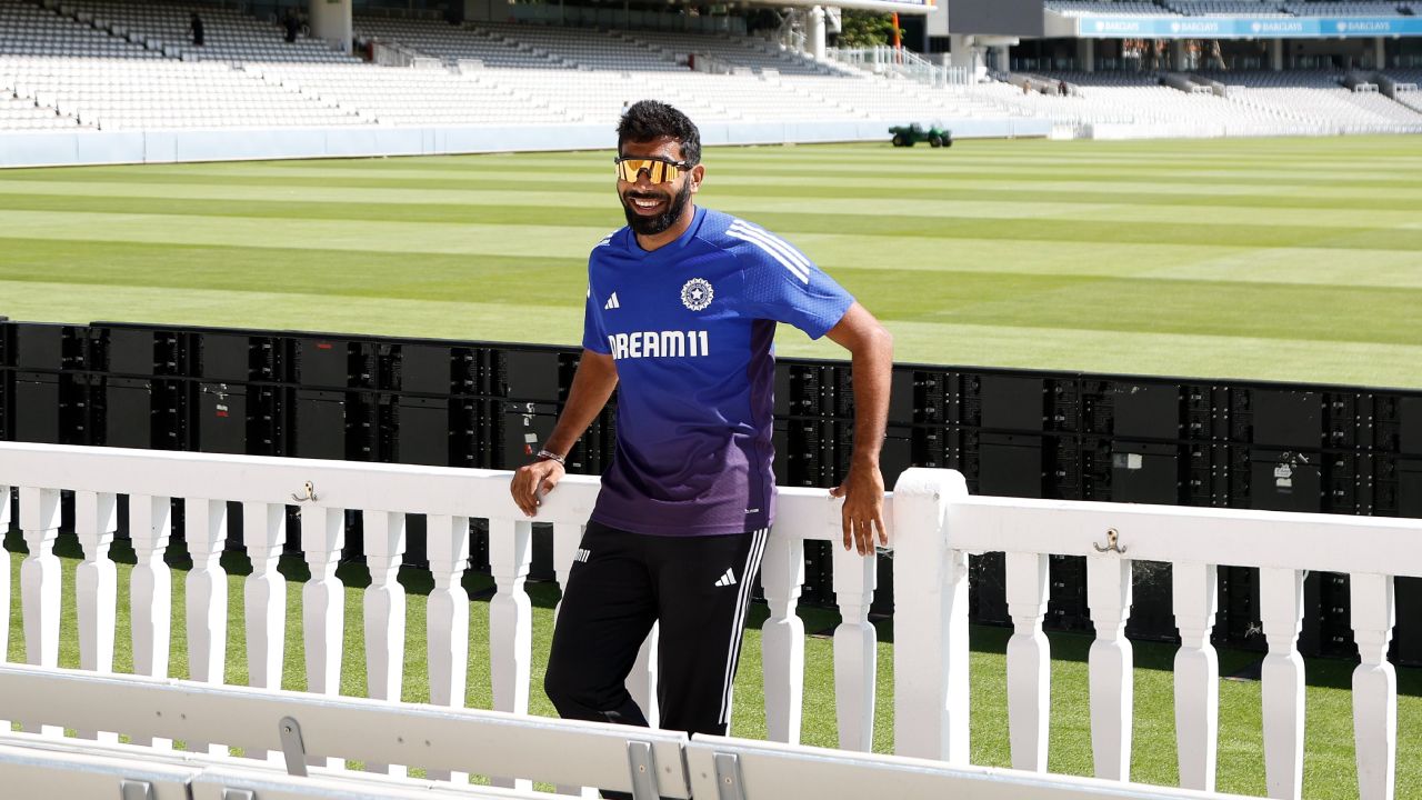 ENG vs IND : లార్డ్స్లో 45 నిమిషాల పాటు జస్ప్రీత్ బుమ్రా.. ఇంగ్లాండ్కు చుక్కలే.. ENG vs IND : లార్డ్స్లో 45 నిమిషాల పాటు జస్ప్రీత్ బుమ్రా.. ఇంగ్లాండ్కు చుక్కలే..