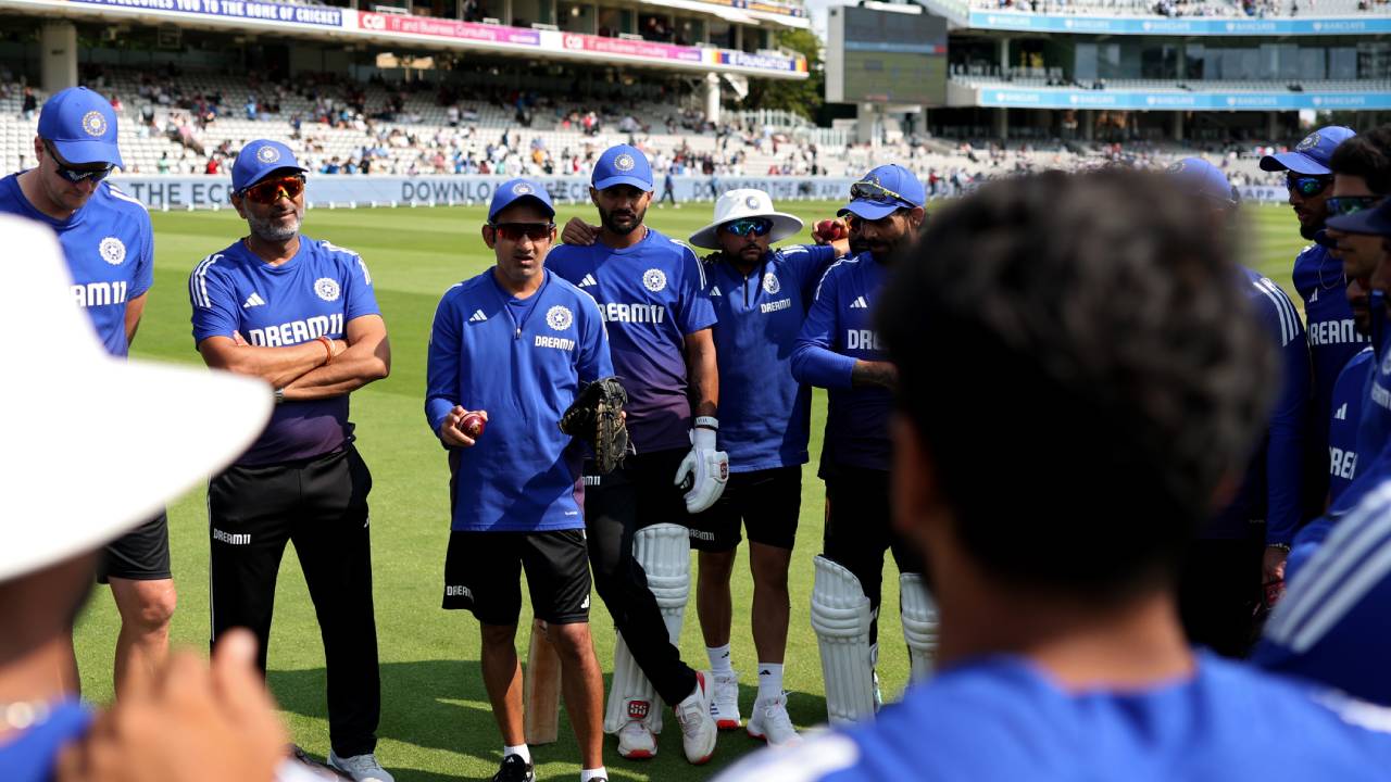 ENG vs IND : ఇంగ్లాండ్తో నాలుగో టెస్ట్.. భారత జట్టులో నాలుగు మార్పులు? మ్యాచ్ విన్నర్ వచ్చేస్తున్నాడు..! ENG vs IND : ఇంగ్లాండ్తో నాలుగో టెస్ట్.. భారత జట్టులో నాలుగు మార్పులు? మ్యాచ్ విన్నర్ వచ్చేస్తున్నాడు..!