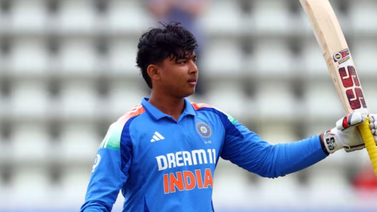 Vaibhav Suryavanshi : చరిత్ర సృష్టించిన వైభవ్ సూర్యవంశీ.. యూత్ వన్డే క్రికెట్లో ఒకే ఒక్కడు.. Vaibhav Suryavanshi : చరిత్ర సృష్టించిన వైభవ్ సూర్యవంశీ.. యూత్ వన్డే క్రికెట్లో ఒకే ఒక్కడు..