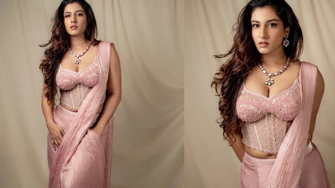 Vishnupriya Bhimeneni : పింక్ డ్రెస్ లో విష్ణుప్రియ పరువాలు.. ఫొటోలు..