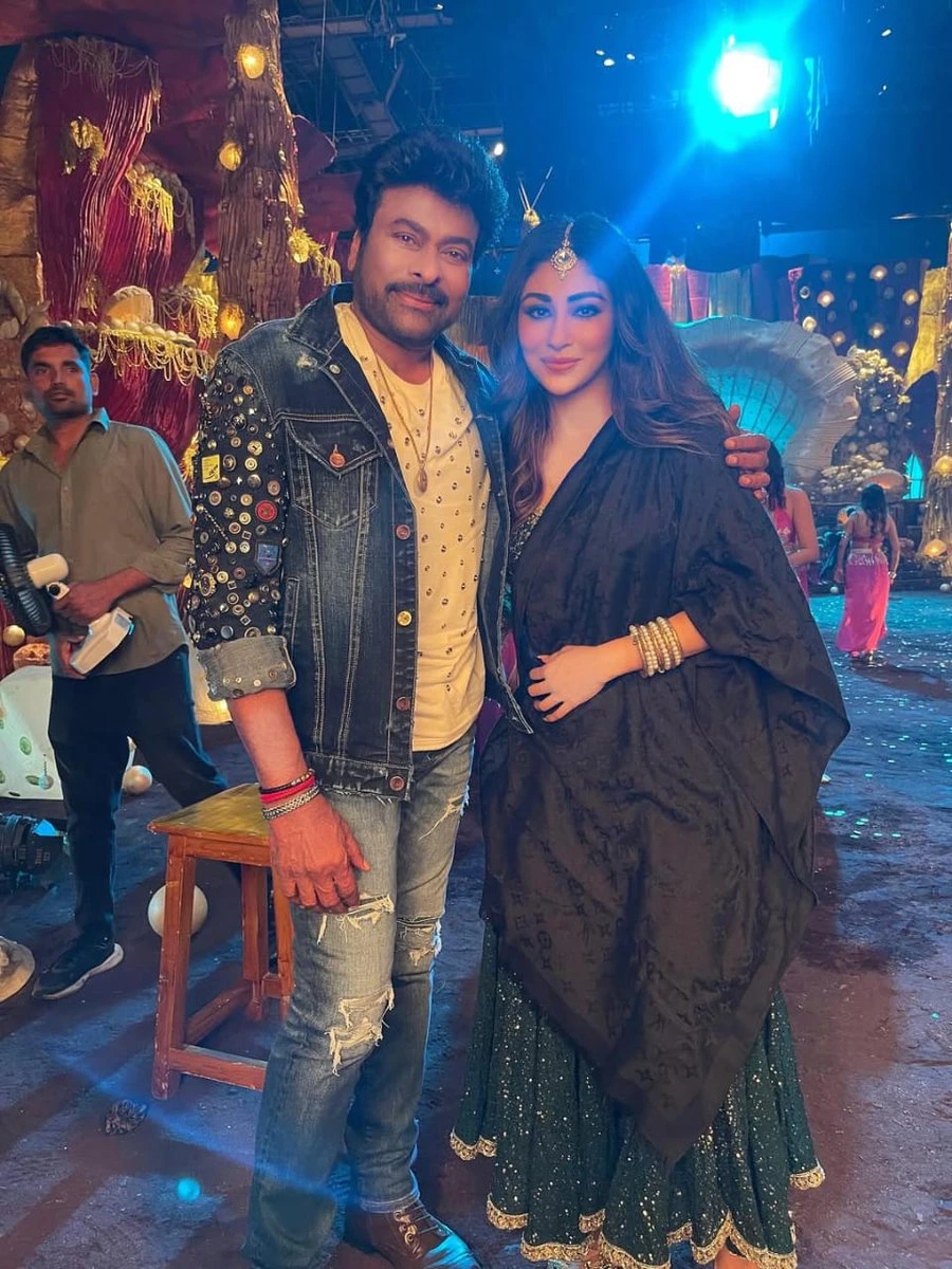 Chiranjeevi Mouni Roy Vishwambhara Special Song Shoot Completed