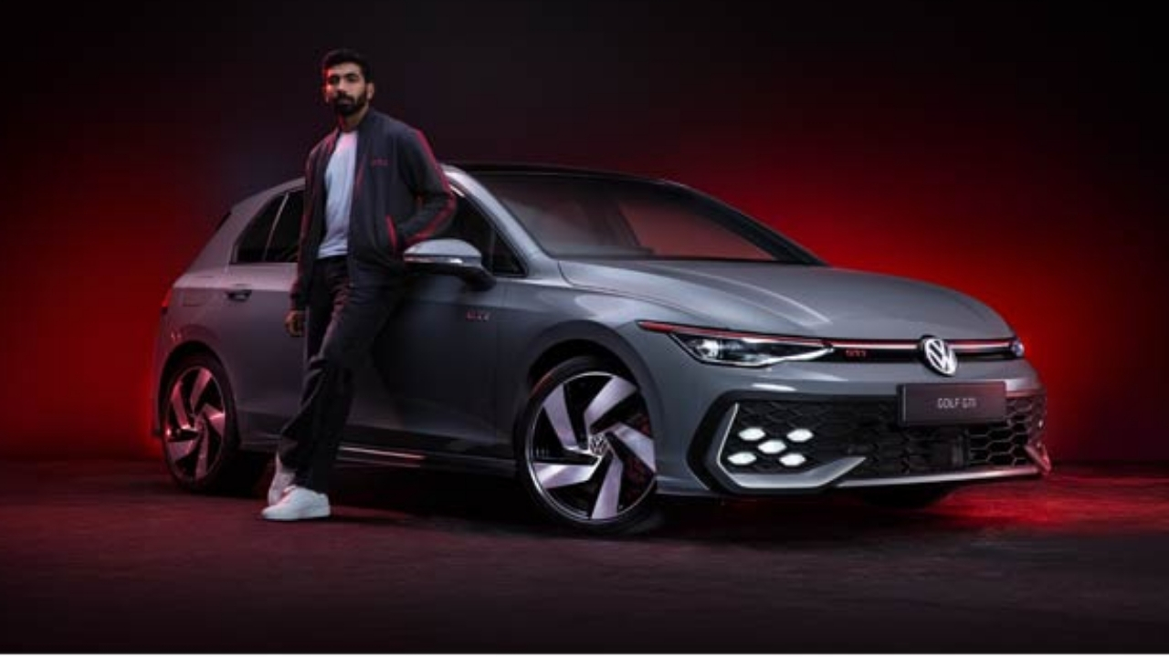 Golf GTI: బౌలింగ్తో బ్యాట్స్మెన్ను బెంబేలెత్తించే బుమ్రాతో జతకట్టిన వోక్స్వ్యాగన్.. అతడినే ఎందుకు ఎంచుకుందంటే? Golf GTI: బౌలింగ్తో బ్యాట్స్మెన్ను బెంబేలెత్తించే బుమ్రాతో జతకట్టిన వోక్స్వ్యాగన్.. అతడినే ఎందుకు ఎంచుకుందంటే?