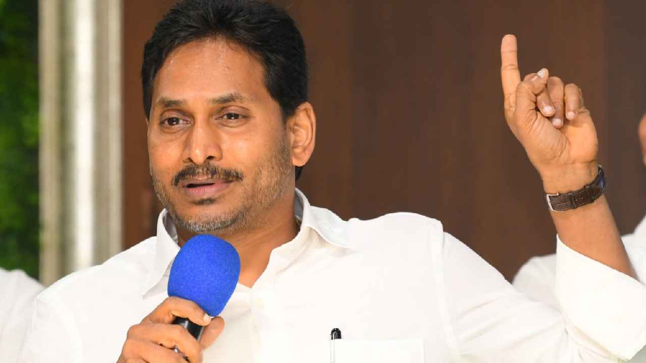 Gossip Garage: వైసీపీ నుంచి వెళ్లిన వాళ్లు మళ్లీ వస్తామంటున్నారా? అసలు వెళ్లింది ఎందుకు, వస్తామంటున్నది ఎందుకు.. Gossip Garage: వైసీపీ నుంచి వెళ్లిన వాళ్లు మళ్లీ వస్తామంటున్నారా? అసలు వెళ్లింది ఎందుకు, వస్తామంటున్నది ఎందుకు..