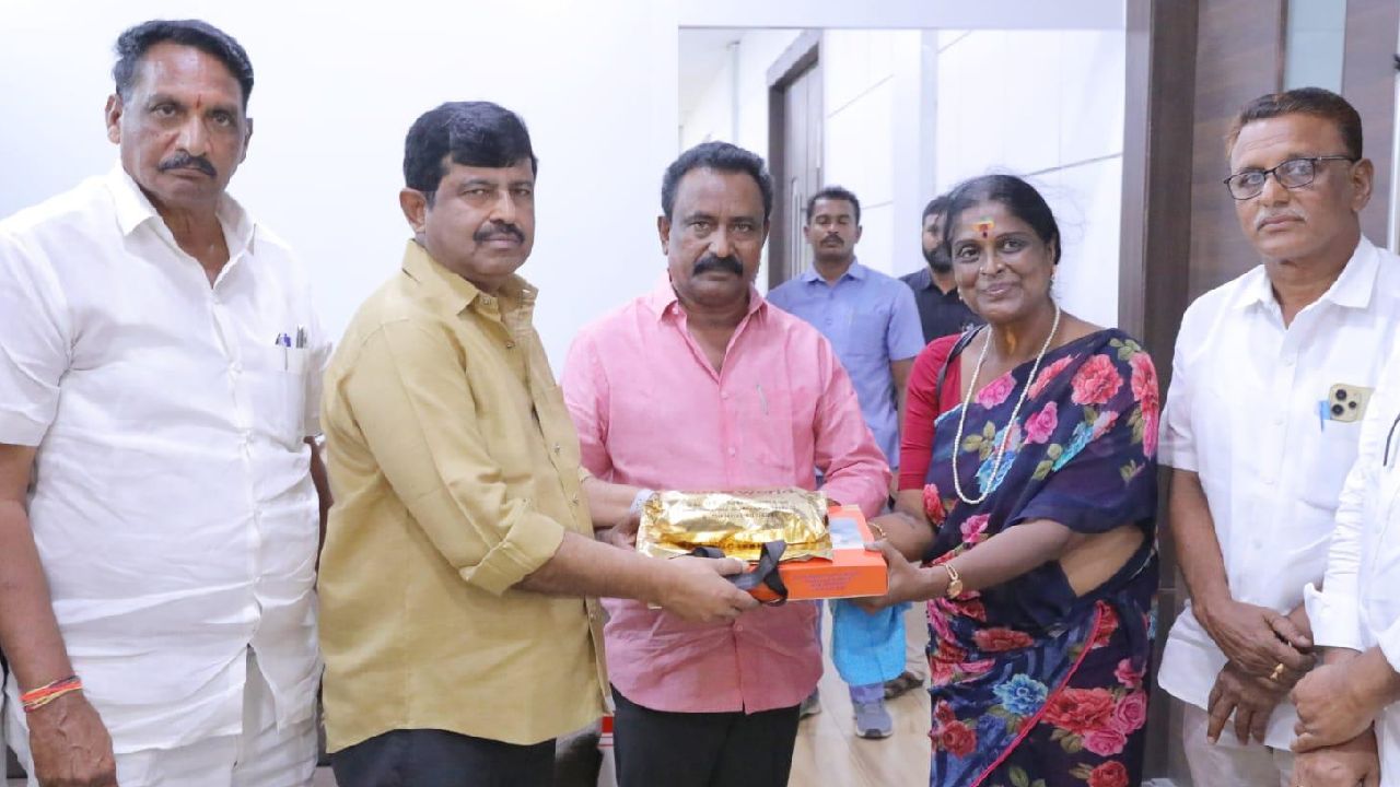 Pawan Kalyan : అలా అడగ్గానే ఇలా సాయం చేసిన పవన్.. పాకిజాకు ఏపీ డిప్యూటీ సీఎం హెల్ప్.. Pawan Kalyan : అలా అడగ్గానే ఇలా సాయం చేసిన పవన్.. పాకిజాకు ఏపీ డిప్యూటీ సీఎం హెల్ప్..