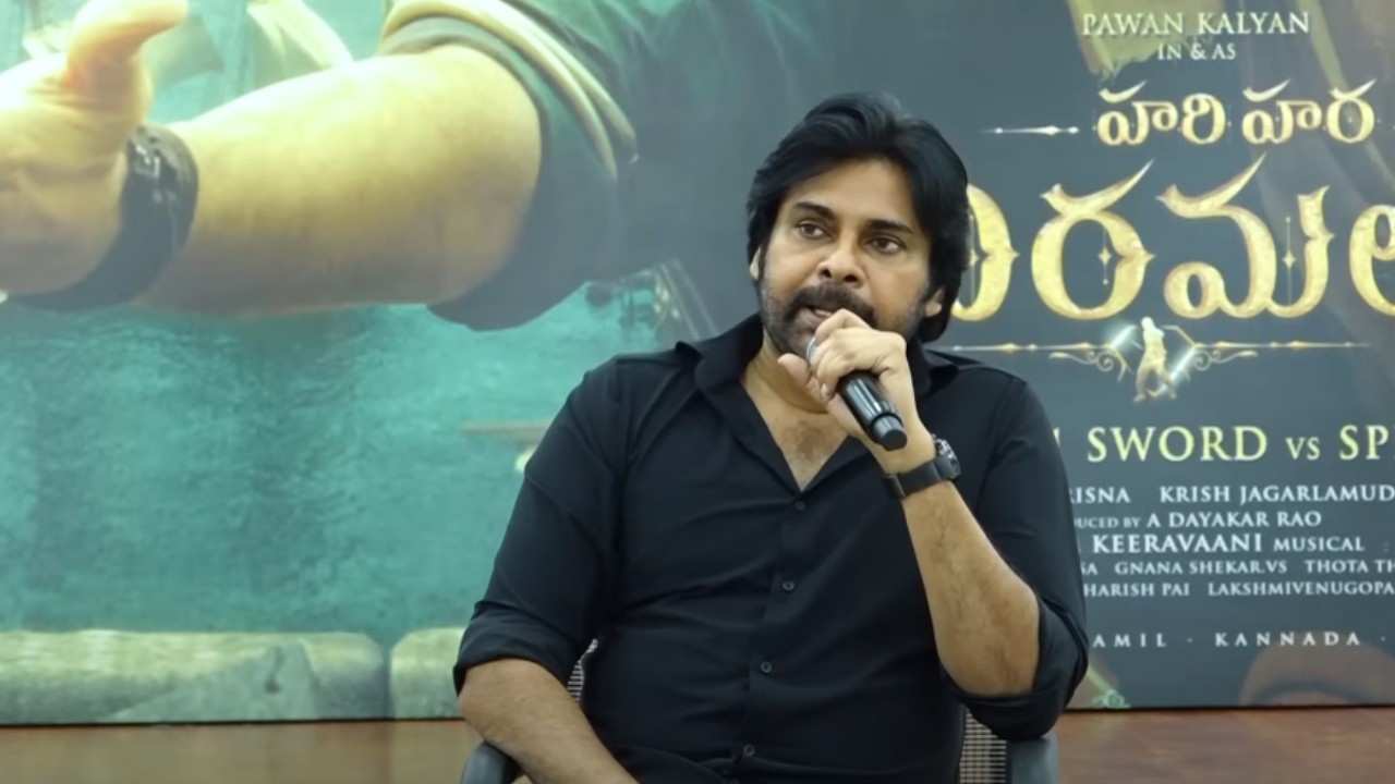 Pawan Kalyan : ఇజ్రాయిల్ లో నా మీద అటాక్ జరుగుతుందేమో అనుకున్నా.. నేను పాన్ ఇండియా యాక్టర్ కాదు అంటున్న పవన్.. Pawan Kalyan : ఇజ్రాయిల్ లో నా మీద అటాక్ జరుగుతుందేమో అనుకున్నా.. నేను పాన్ ఇండియా యాక్టర్ కాదు అంటున్న పవన్..