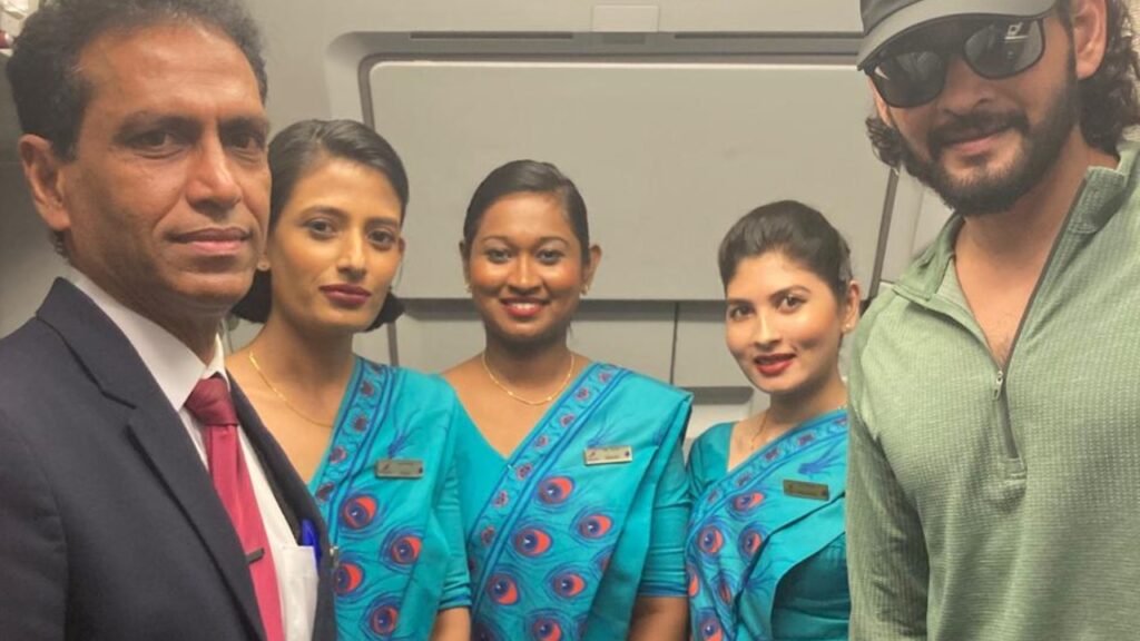 Mahesh Babu Fly to Colombo Photo goes Viral