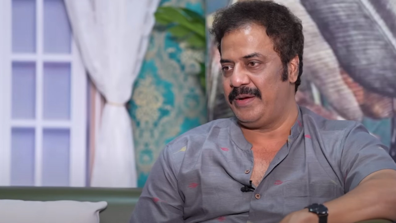 Raja Ravindra : వచ్చి కార్ డోర్ తీసి అన్ని అందించేవాడు.. తర్వాత కనీసం మంచినీళ్లు అడిగినా ఇవ్వలేదు.. Raja Ravindra : వచ్చి కార్ డోర్ తీసి అన్ని అందించేవాడు.. తర్వాత కనీసం మంచినీళ్లు అడిగినా ఇవ్వలేదు..