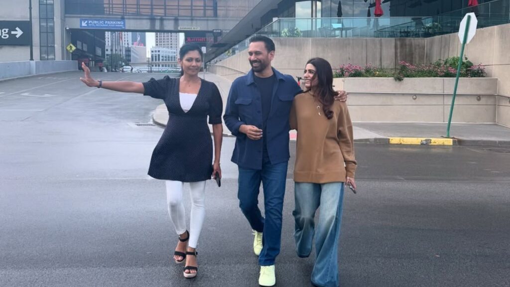 Samantha Enjoying Vacation with Raj Nidumoru in America Photo goes Viral