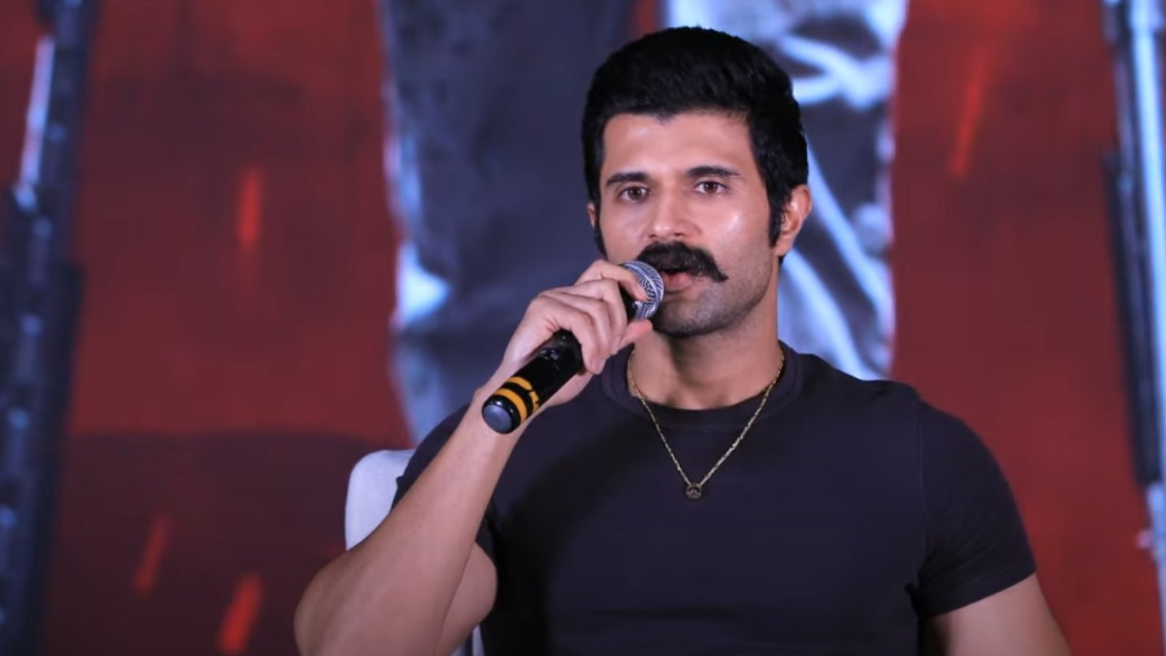 Vijay Deverakonda : నాకు ఆ విషయంలో భయం.. అందుకే మొదట్లో అగ్రెసివ్ గా మాట్లాడాను.. కానీ ఇప్పుడు.. Vijay Deverakonda : నాకు ఆ విషయంలో భయం.. అందుకే మొదట్లో అగ్రెసివ్ గా మాట్లాడాను.. కానీ ఇప్పుడు..