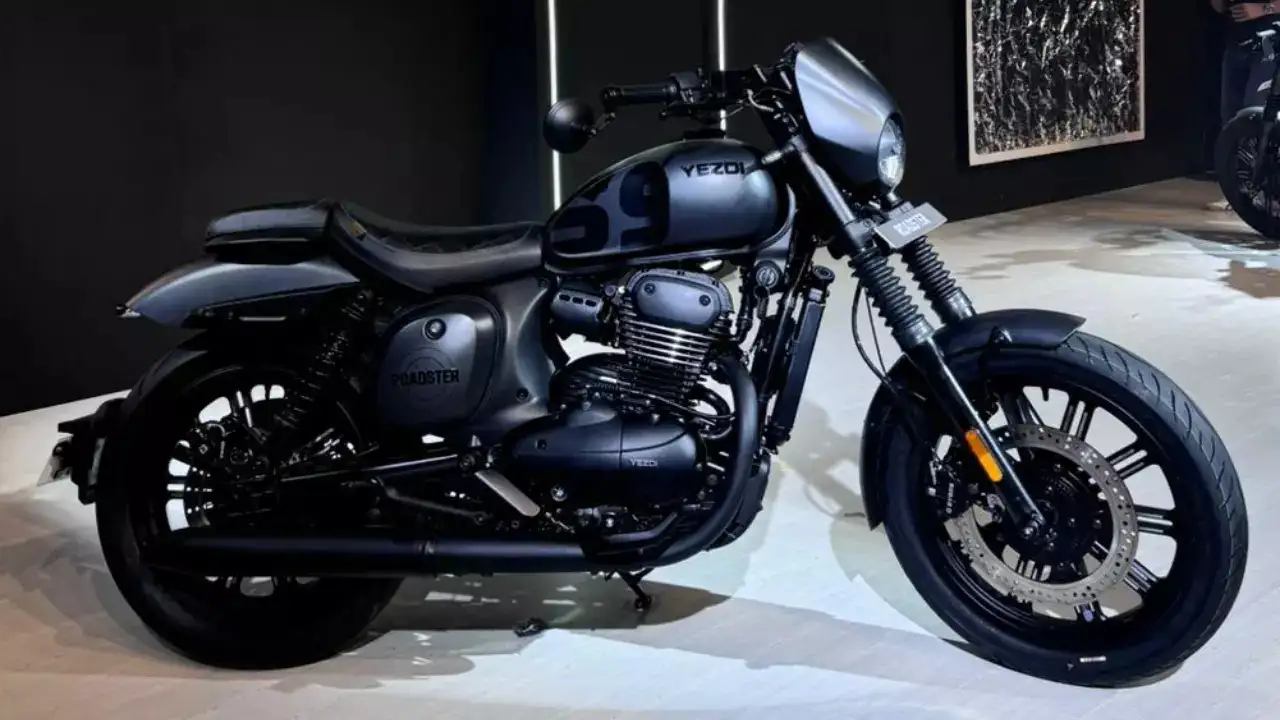 2025 Yezdi Roadster : బైక్ లవర్స్కు పండగే.. కొత్త యెజ్డి రోడ్స్టర్ బైక్ వచ్చేసిందోచ్.. ఫీచర్లు చూస్తే ఫిదానే.. ధర ఎంతంటే? 2025 Yezdi Roadster : బైక్ లవర్స్కు పండగే.. కొత్త యెజ్డి రోడ్స్టర్ బైక్ వచ్చేసిందోచ్.. ఫీచర్లు చూస్తే ఫిదానే.. ధర ఎంతంటే?