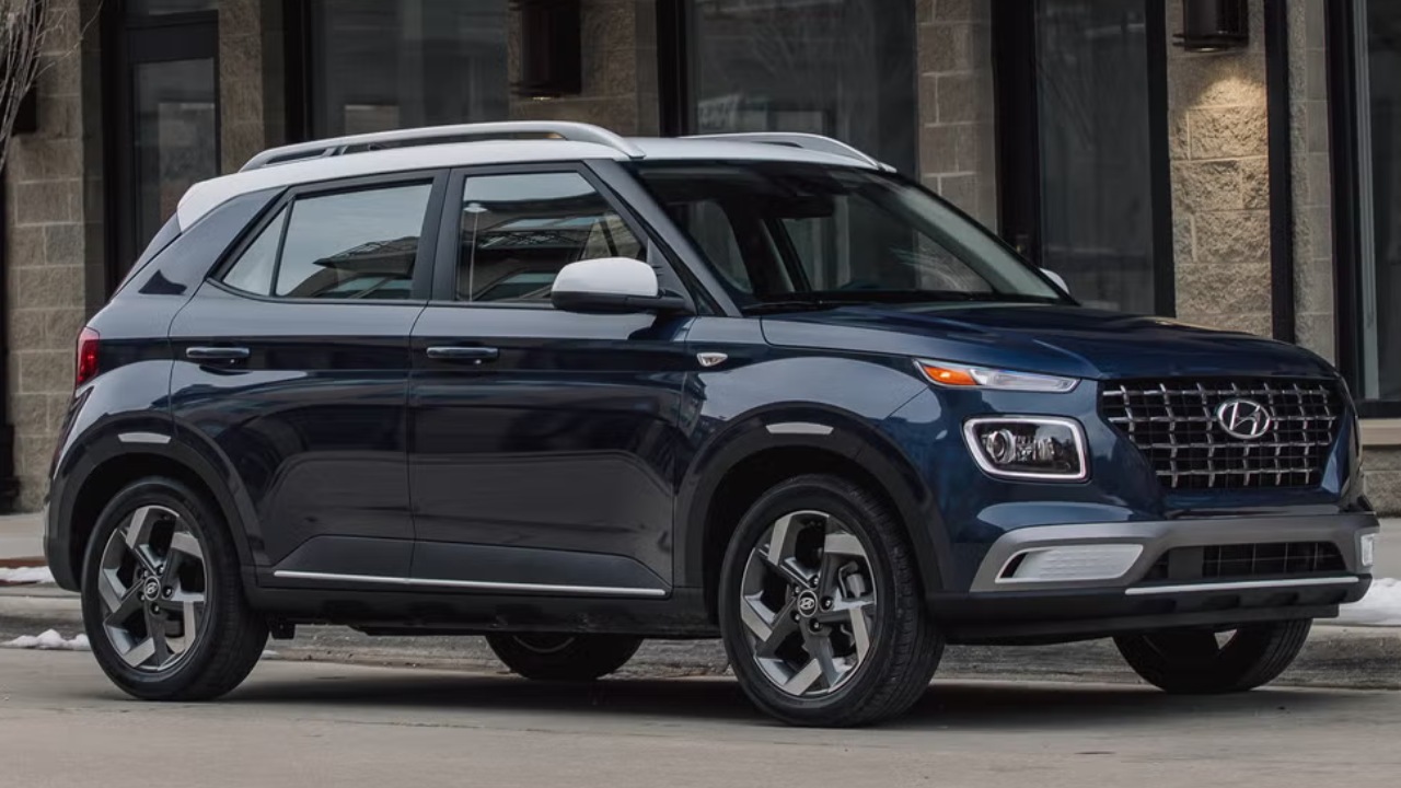 2026 Hyundai Venue EV : స్పోర్టీ డిజైన్, సేఫ్టీ ఫీచర్లతో 2026 హ్యుందాయ్ వెన్యూ ఈవీ కారు వస్తోంది.. సింగిల్ ఛార్జ్తో 450 కి.మీ రేంజ్..! 2026 Hyundai Venue EV : స్పోర్టీ డిజైన్, సేఫ్టీ ఫీచర్లతో 2026 హ్యుందాయ్ వెన్యూ ఈవీ కారు వస్తోంది.. సింగిల్ ఛార్జ్తో 450 కి.మీ రేంజ్..!