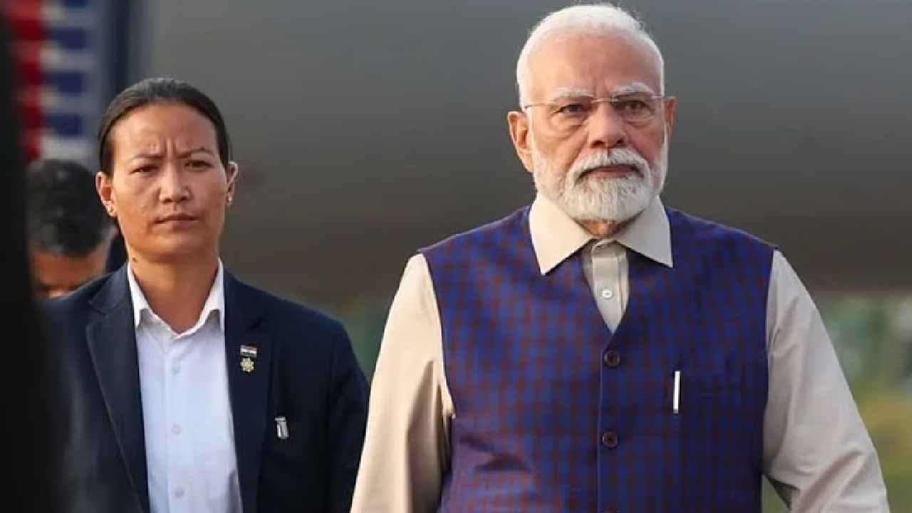 Adaso Kapesa: ప్రధాని మోదీ తొలి మహిళా బాడీగార్డ్.. ఎవరీ అదాసో కపేసా.. హ్యాట్సాఫ్ చెప్పాల్సిందే.. Adaso Kapesa: ప్రధాని మోదీ తొలి మహిళా బాడీగార్డ్.. ఎవరీ అదాసో కపేసా.. హ్యాట్సాఫ్ చెప్పాల్సిందే..