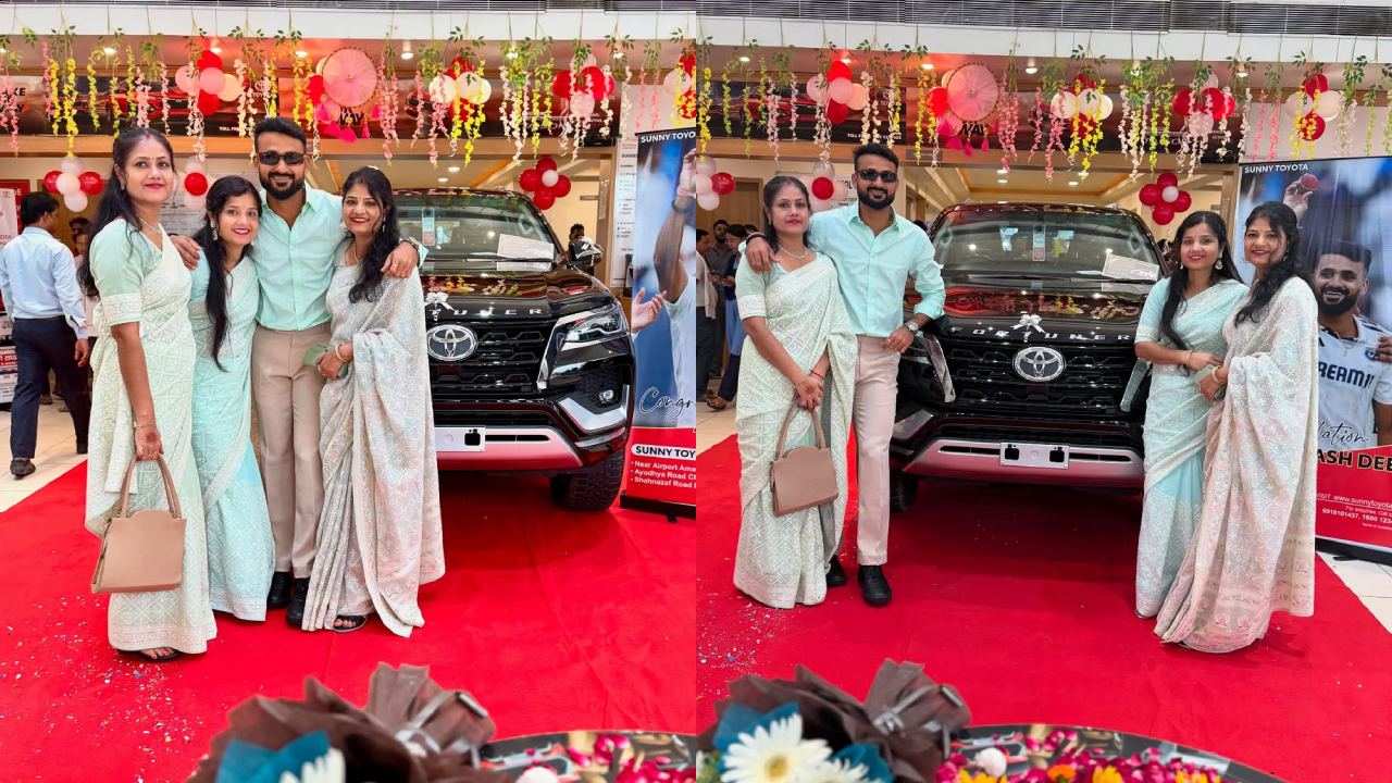 Akash Deep : రాఖీ పండగ రోజు.. క్యాన్సర్తో పోరాడుతున్న అక్కతో కలిసి కొత్త కారు కొన్న ఆకాశ్దీప్.. ధర ఎంతో తెలుసా? Akash Deep : రాఖీ పండగ రోజు.. క్యాన్సర్తో పోరాడుతున్న అక్కతో కలిసి కొత్త కారు కొన్న ఆకాశ్దీప్.. ధర ఎంతో తెలుసా?