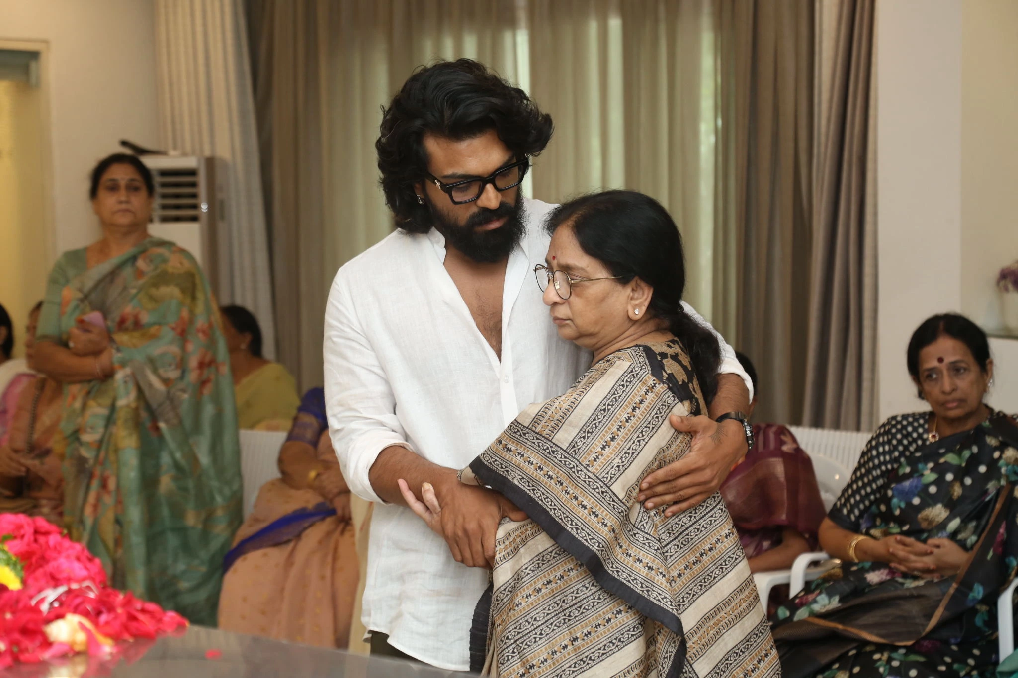 Allu Arjun Ram Charan Grand Mother Passed Away